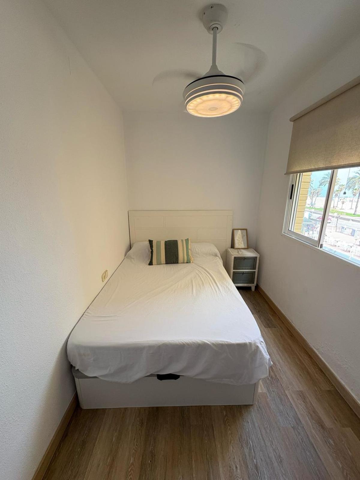 Apartamento 1ª Linea En Playa De Gandia Bagian luar foto